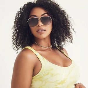 QUAY High Key Sunnies